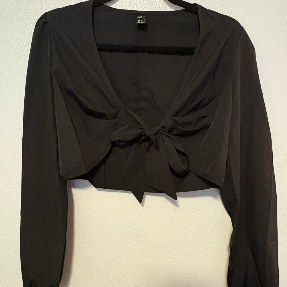 SHEIN Elegant Black Top